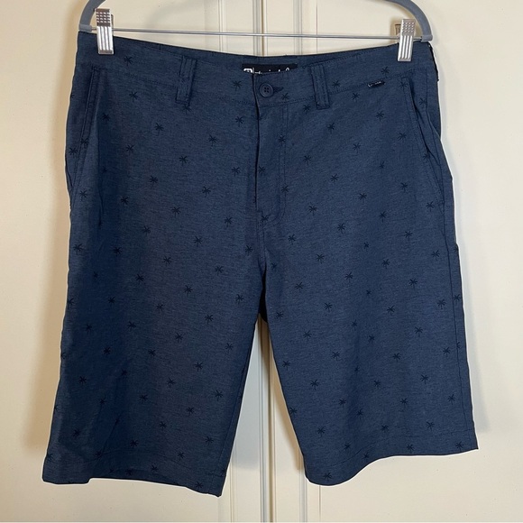 Travis Mathew Shorts Mens 34 Blue Palm Tree Performance Casual Comfort Golf - Picture 9 of 9